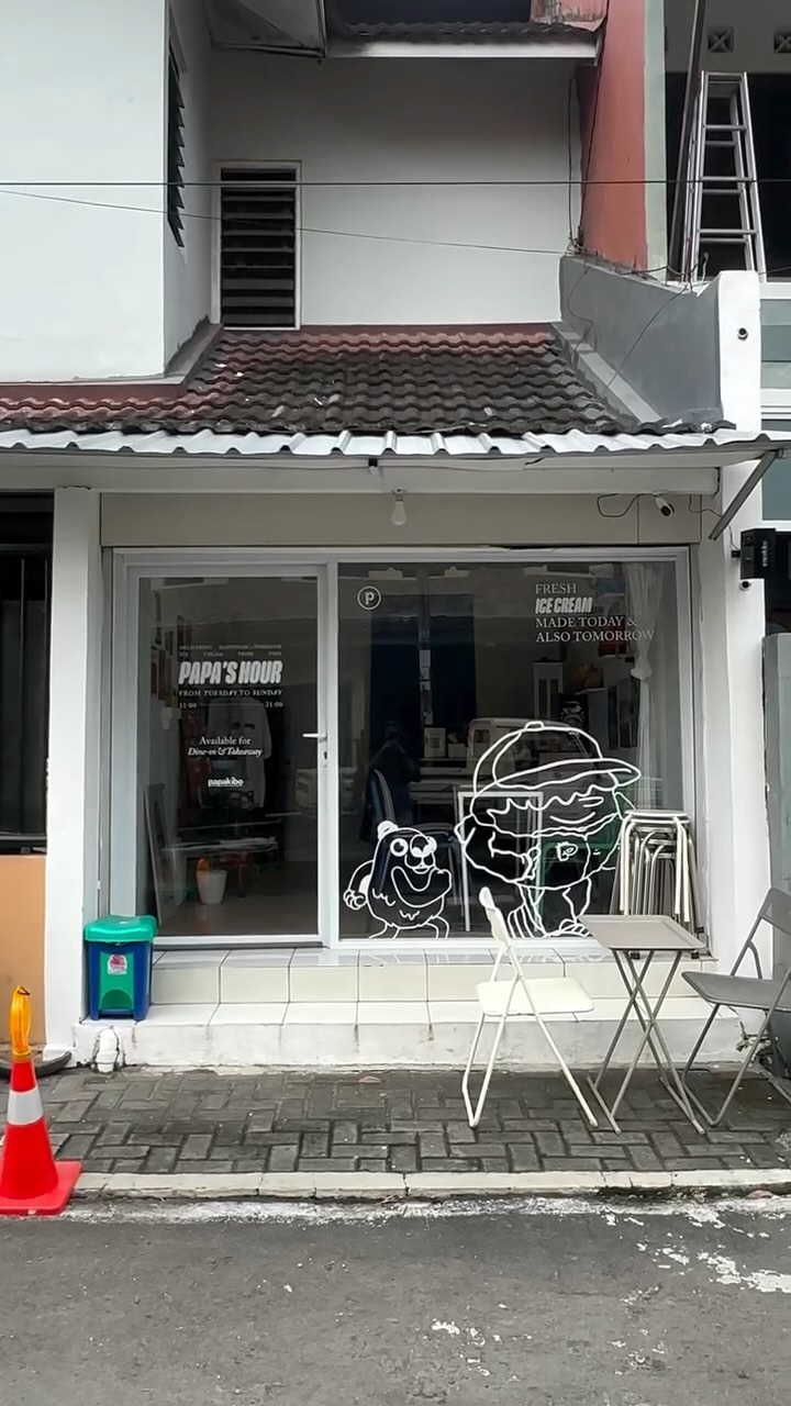 Dessert Siap Santai: Kombinasi Es Krim dan Minuman ala Cafe dari Papakibo